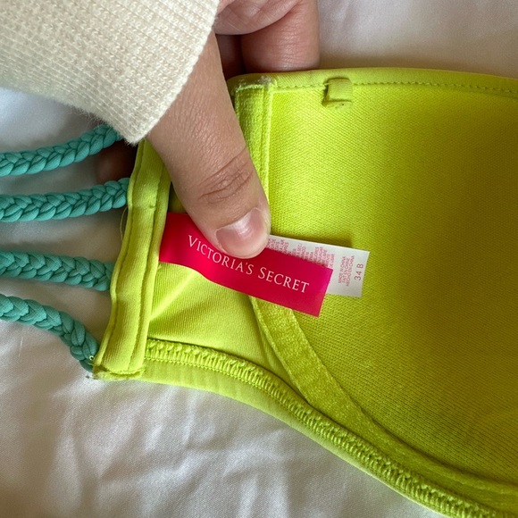 Victoria’s Secret bandeau bikini - Picture 3 of 5